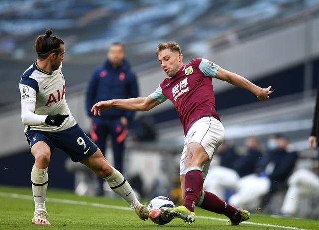 德媒：拜仁不会把16岁中卫基亚拉放走，他很快会签下一份长约（德媒：拜仁拒放16岁中卫基亚拉，续长约在即）