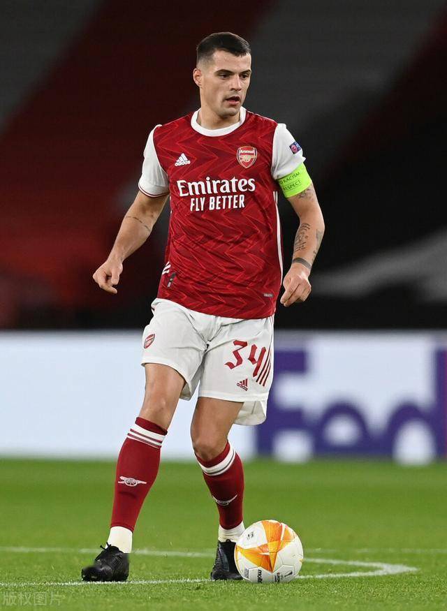 周日西甲裁判：弗朗西斯科-埃尔南德斯执法皇马客战埃尔切（皇马周日客战埃尔切，弗朗西斯科-埃尔南德斯担任主裁判）