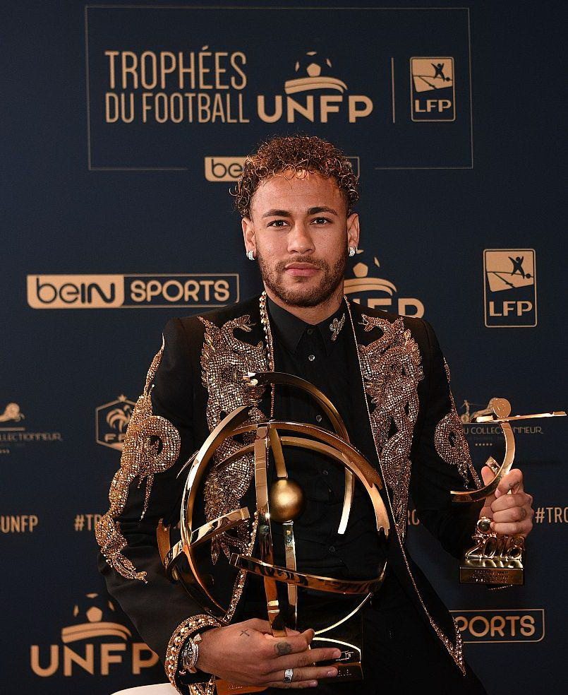 西甲半场：帕拉松、埃斯皮诺造险，巴列卡诺0-0贝蒂斯（西甲半场战报：帕拉松、埃斯皮诺屡造险情，巴列卡诺与贝蒂斯0-0互交白卷）